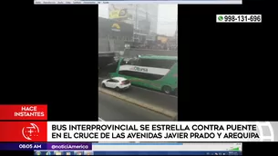 Segundo piso del bus quedó afectado. Foto: captura de TV 