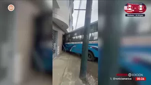 Bus fuera de control choca contra tienda en Chorrillos. Foto y video: América Noticias