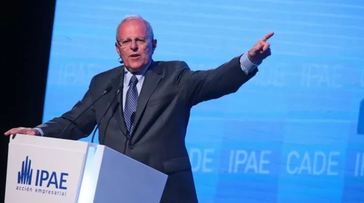 PPK en la CADE 2015: Es difícil ser formal en el Perú / Andina PPK en la CADE 2015: Es difícil ser formal en el Perú / Andina