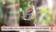 Caen a río con ataúd tras colapso de puente en Jaén