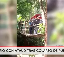 Caen a río con ataúd tras colapso de puente en Jaén. Foto y video: América Noticias