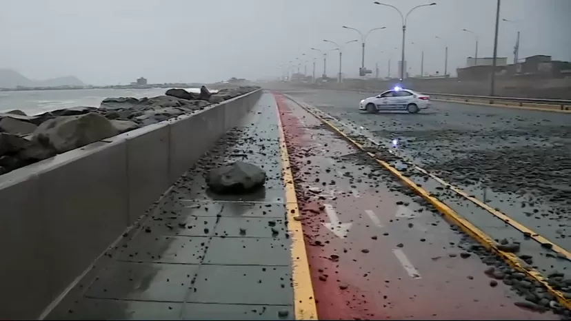 Callao: Municipalidad cierra carril de la Costa Verde por fuertes oleajes