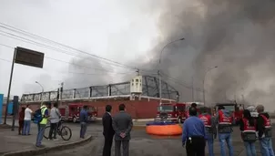 Fuerte humareda preocupa a los vecinos. Foto: Agencia Andina