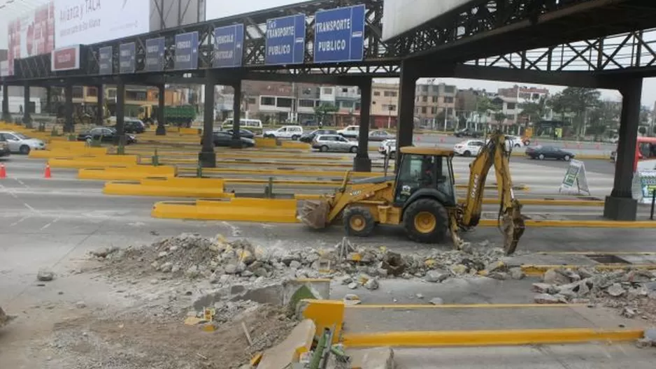 Vecinos indicaron que puente no recibe mantenimiento hace muchos años. Foto: Publimetro