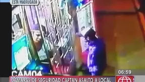 El asalto apenas duró unos minutos, los sujetos se llevaron las ganancias del día y dos celulares