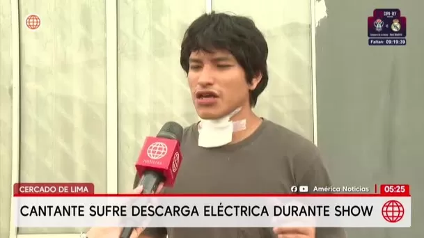 Cantante sufre descarga eléctrica durante concierto en el Cercado de Lima. Foto: América Noticias Cantante sufre descarga eléctrica durante concierto en el Cercado de Lima. Foto: América Noticias