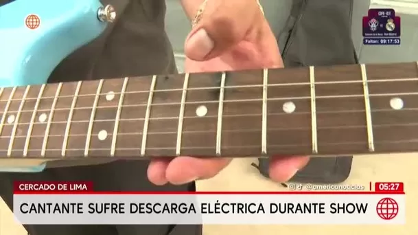 Cantante sufre descarga eléctrica durante concierto en el Cercado de Lima. Foto: América Noticias Cantante sufre descarga eléctrica durante concierto en el Cercado de Lima. Foto: América Noticias