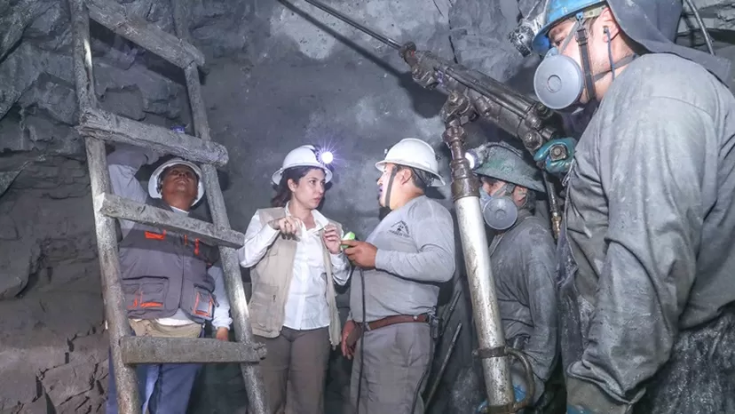 Carabayllo: ministra de Energía y Minas se reunió con mineros formalizados