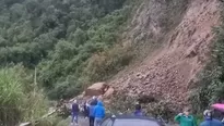 Caída de huaico bloquea Carretera Central. Foto y video: Canal N