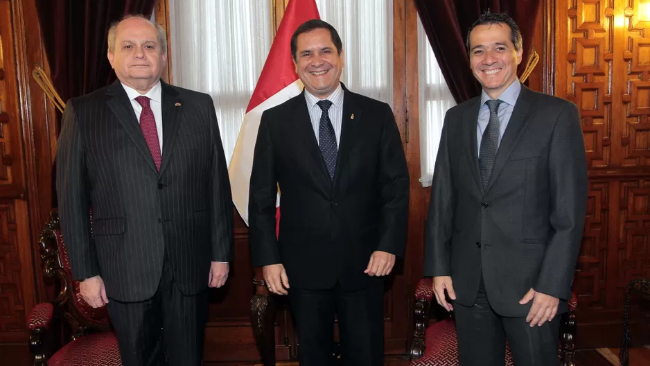 Pedro Cateriano y Alonso Segura. Foto: Congreso