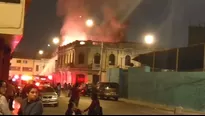 Unas 15 unidades del Cuerpo General de Bomberos llegaron a la emergencia