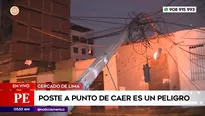 Poste a punto de caer en el Cercado de Lima. Foto y video: América Noticias