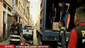 Incautan ropa donada que iba a ser vendida. Foto: captura de TV