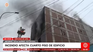 Incendio en edificio clausurado del jirón Miró Quesada fue controlado por bomberos en la madrugada. / Video: América Noticias