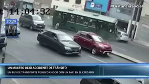 El video de seguridad incluso muestra que la moto impactada se incendió