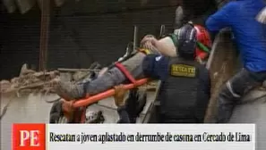 Rescate de joven tras derrumbe.