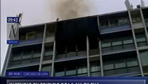 Incendio en la cuadra tres de la avenida Tacna