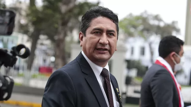 Cerrón: “Perú Libre y el pueblo insistirán en la Asamblea Constituyente”