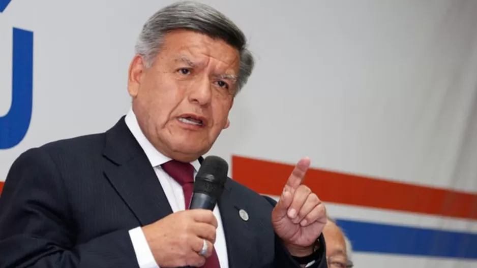 Foto: archivo El Comercio / Otoniel Alvarado confirmara que César Acuña “se apropió” de su libro y lo publicó como suyo