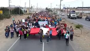 Profesores marcharon por la Panamericana Norte. Foto: América Noticias