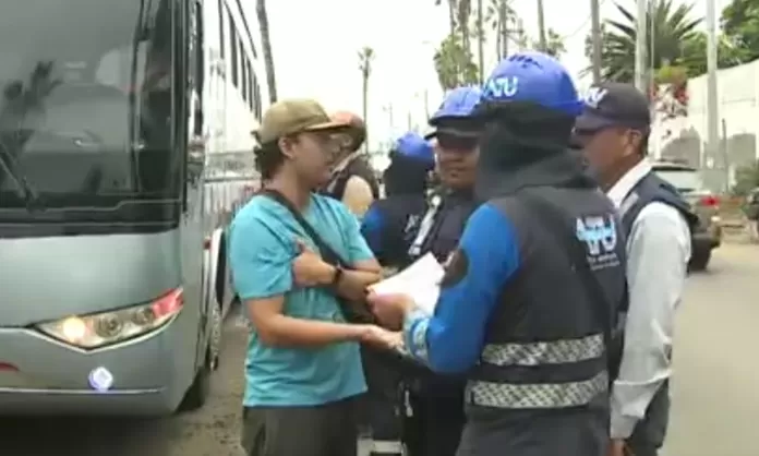 Chorrillos: Inspectores De La ATU Realizaron Operativo A Movilidades ...