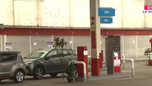 Cierran grifo en La Victoria por vender frutas sin permiso. Foto y video: Canal N