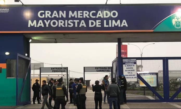 Clausuran el Gran Mercado Mayorista de Lima