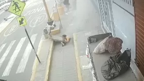 En Comas, un buzón eléctrico explotó en la avenida Túpac Amaru dejando a una persona herida. / Video: Canal N