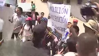 Protestas en cementerio de Comas.