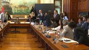La Comisión de Constitución del Senado suspendió brevemente su sesión luego de un intercambio verbal entre el ministro del Interior, César Astudillo, y el senador de Juntos por el Perú, Iber Maraví, durante el debate del pedido de facultades legislativas solicitado por el Ejecutivo para enfrentar la inseguridad ciudadana./ Video: Jímmy Chinchay