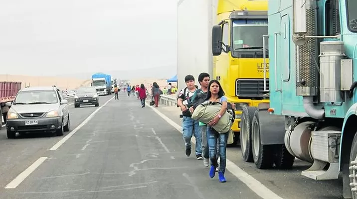 Los transportistas reclaman el cobro excesivo de multas. Foto: Referencial/diariocorreo.pe Los transportistas reclaman el cobro excesivo de multas. Foto: Referencial/diariocorreo.pe