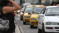 Al momento de abordar un taxi en la calle, debe fijarse en cinco detalles claves. Foto: Andina