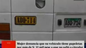 El chofer que conduce la unidad de placa clonada hasta hace poco posó feliz al lado de la cúster. 