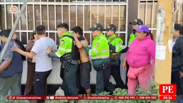 Conductor informal causó triple choque tras resistirse a operativo en Ate. Foto: América Noticias