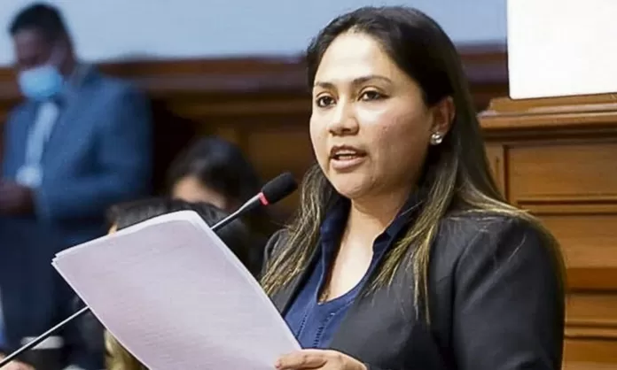 Congresista Heidy Juárez Reveló Que María Del Carmen Alva Discriminó A Exministra 5740