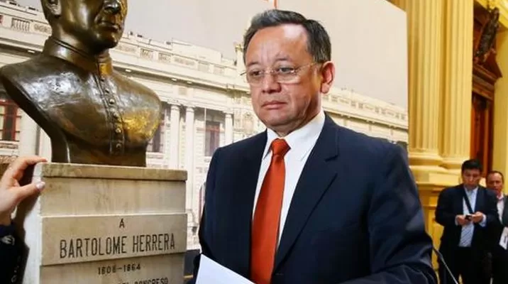 Edgar Alarcón será el portavoz del nuevo bloque. Foto: TV Perú Edgar Alarcón será el portavoz del nuevo bloque. Foto: TV Perú
