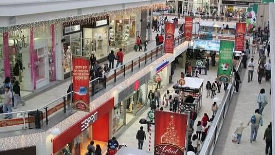 Decisión de la Comisión de Defensa permitirá que los centros comerciales sigan cobrando por el uso de los baños. Foto: El Comercio Decisión de la Comisión de Defensa permitirá que los centros comerciales sigan cobrando por el uso de los baños. Foto: El Comercio
