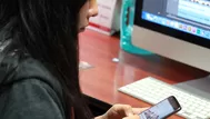Congreso aprueba ley que limita celulares en clases escolares
