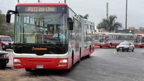 Fotos: MML / David Hernández, indicó que son 65 unidades y que 3 de ellas son articuladas para 180 pasajeros.