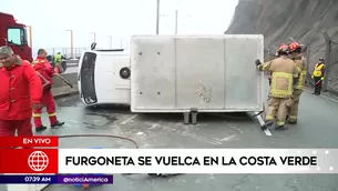 Furgoneta se volcó en la Costa Verde. América Noticias