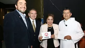 Presidenta del Congreso hizo el donativo a nombre de todos los legisladores / Andina