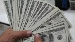. El precio del dólar cerró en S/ 3,4740, su valor más alto en un mes, ante la expectativa por las elecciones de este domingo. Foto: AFP. Video: Canal N