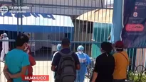 En la puerta del hospital EsSalud de Huánuco esperan  durante horas por atención médica. Foto y video: América Noticias