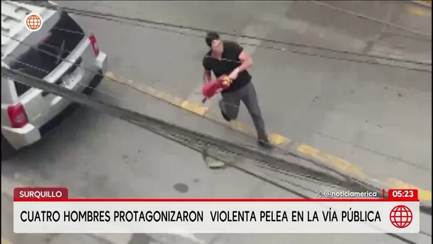 Cuatro hombres pelean en vía pública en Surquillo. Foto: América Noticias