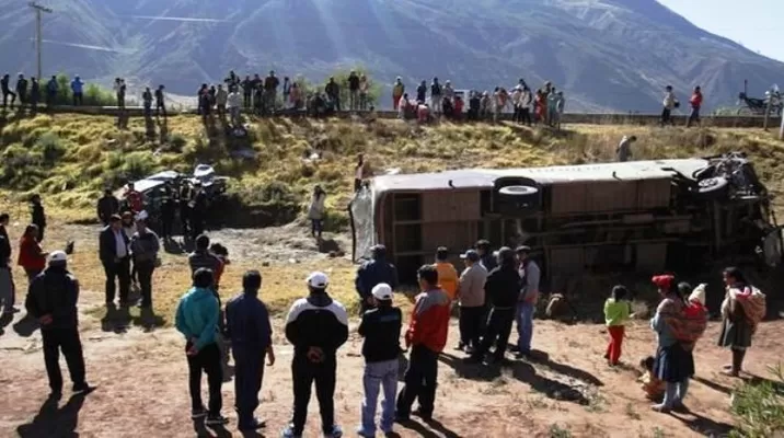 Accidente de carretera en Cusco. Foto referencial: El Comercio Accidente de carretera en Cusco. Foto referencial: El Comercio
