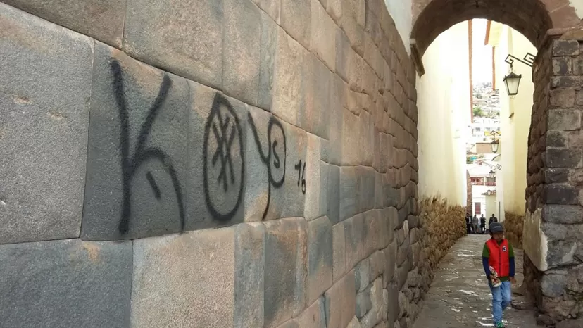 Cusco: cámaras de seguridad registran a responsables de pintas en muros incas