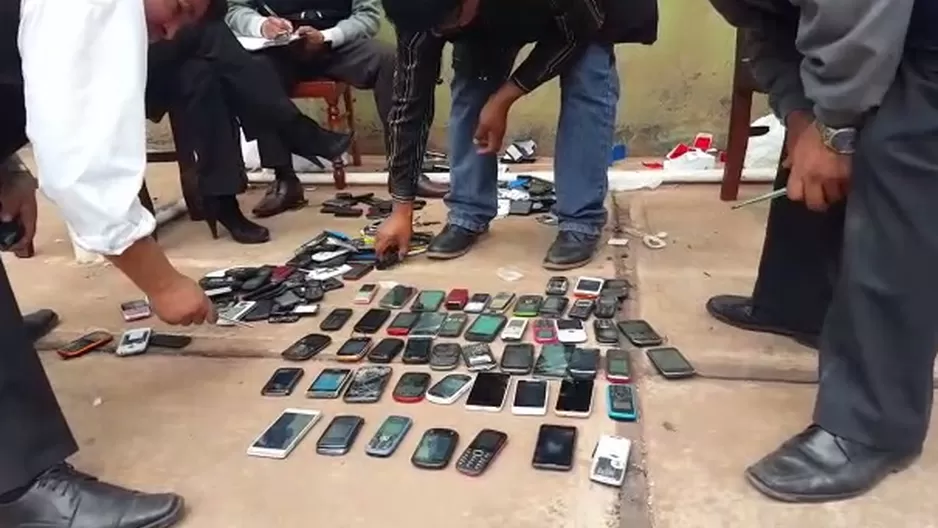 Celulares incautados en centro comercial de Cusco. Foto: América Noticias