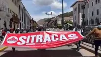 Portan letreros con mensajes que exigen una distribución más justa de los ingresos generados por el turismo. / Video: Canal N