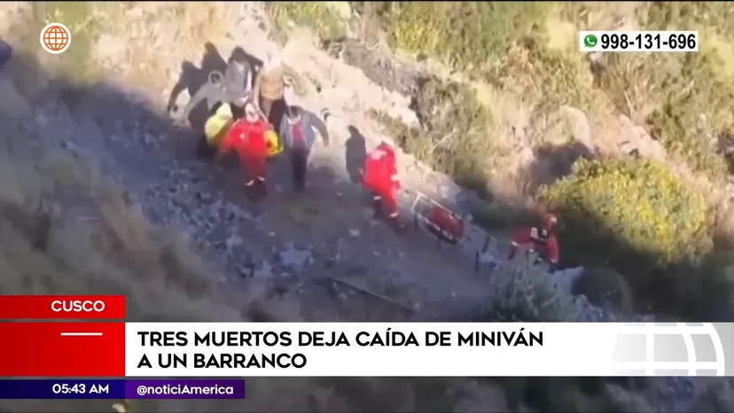 Cusco: Tres muertos tras caída de miniván a un barranco