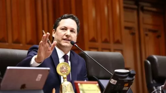 Salaverry puso como ejemplo a la Comisión de Defensa que sesionará esta semana. Foto: Congreso